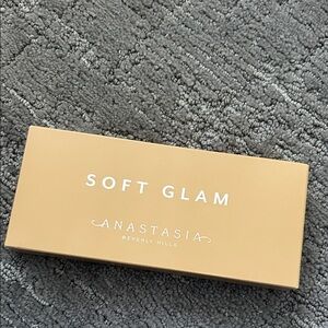 Anastasia Beverly Hills Soft Glam Eyeshadow Palette